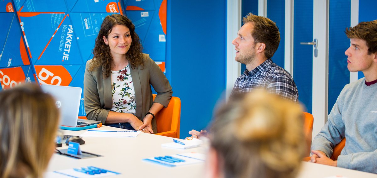 Meeting in de Vriendenkamer op het hoofdkantoor