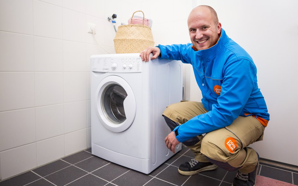NL-Bezorging-Witgoed-monteur.jpg